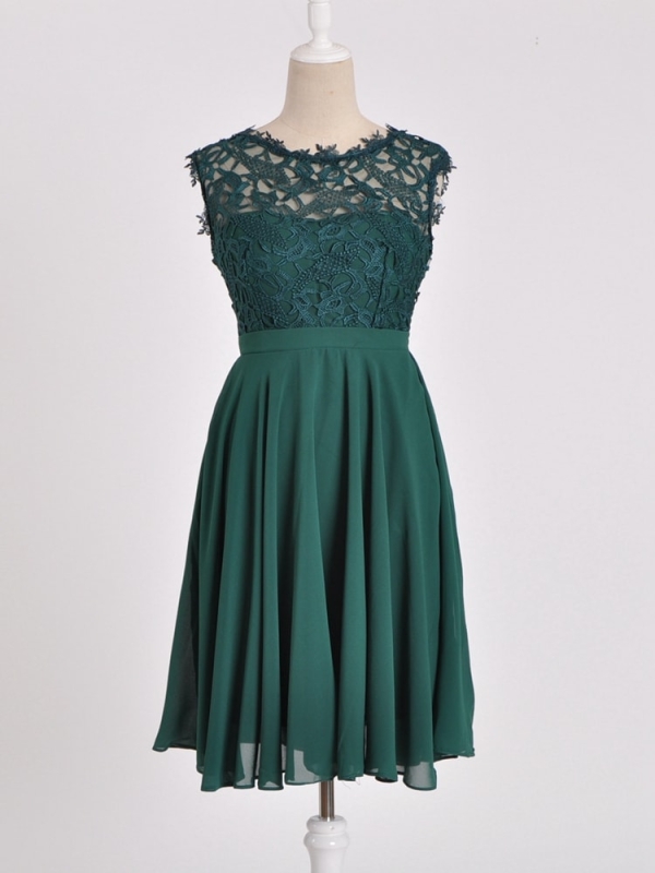 Vestido corto de fiesta con encaje verde