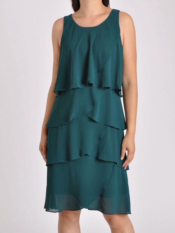 vestido corto con volantes