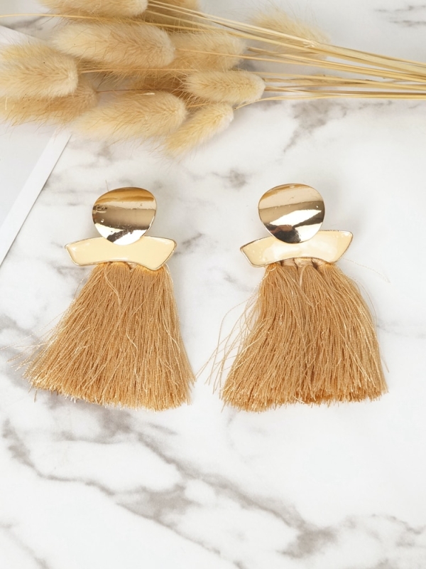 Pendientes chapa y flecos BEIGE