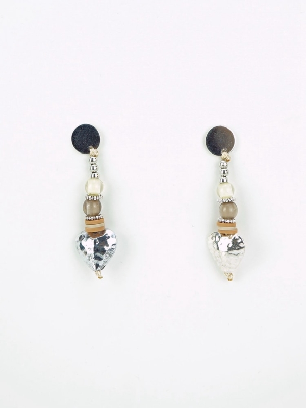 Pendientes con corazón BEIGE