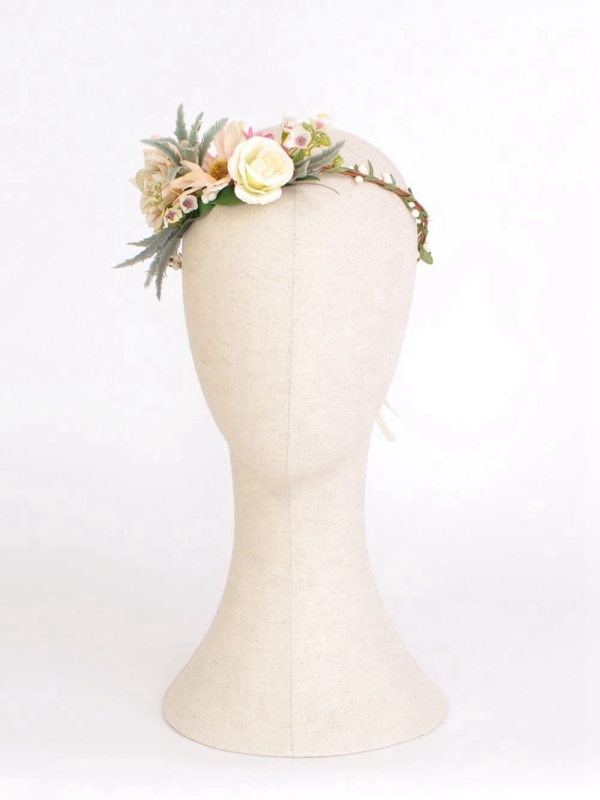 Corona diadema de flores con hojas BEIGE FRONTAL