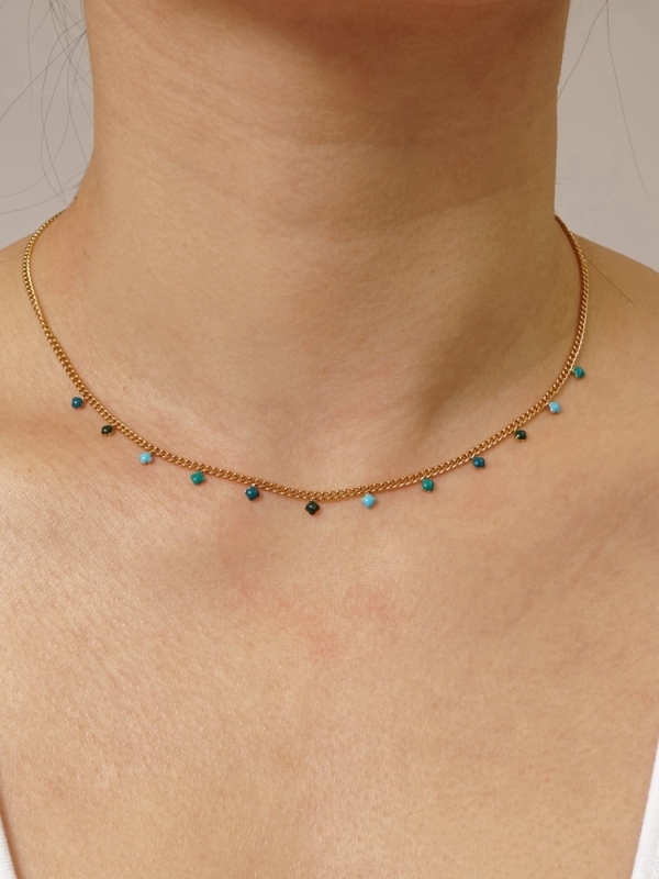 Collar acero inoxidable con treboles AZUL EN CUERPO