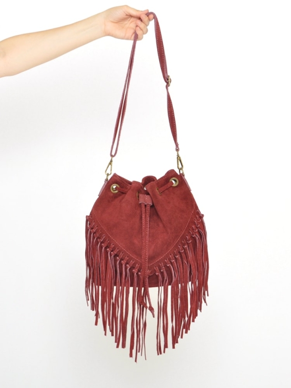 Bolso bombonera de piel serraje con flecos ROJO VINO DETALLE