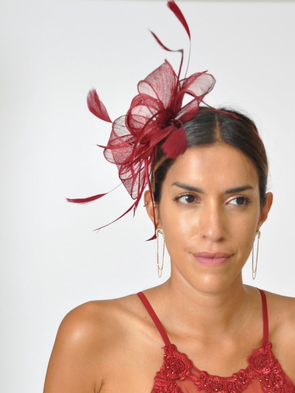 Tocado diadema sinamay flor y plumas para bodas MODELO ROJO