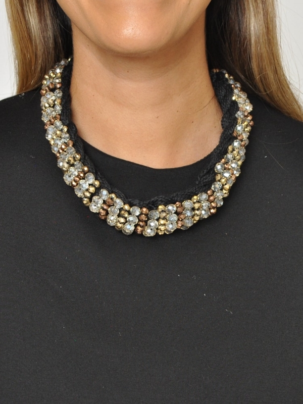 Collar corto lana y cuentas de cristal DORADO