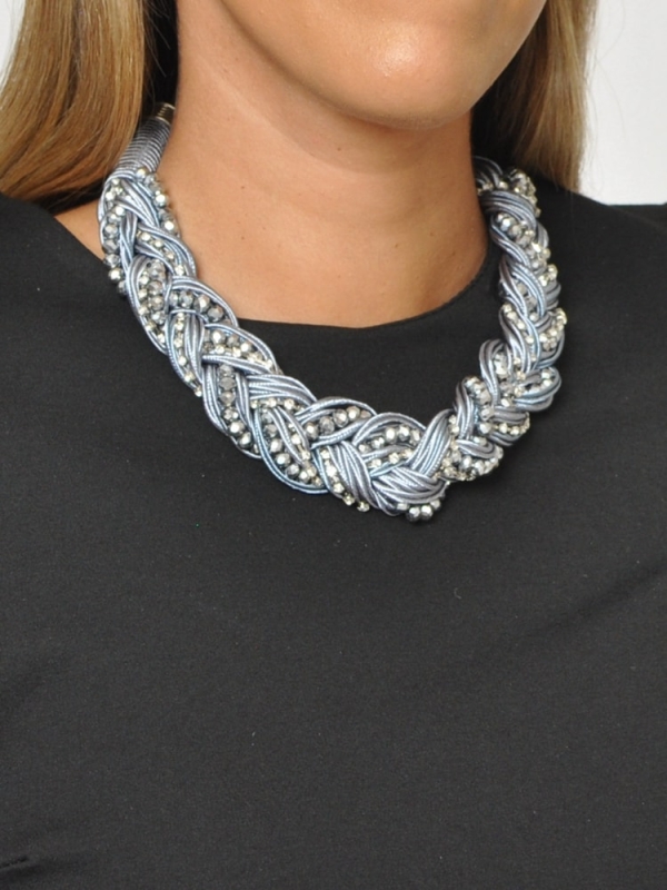 Collar corto trenzado con cristales GRIS