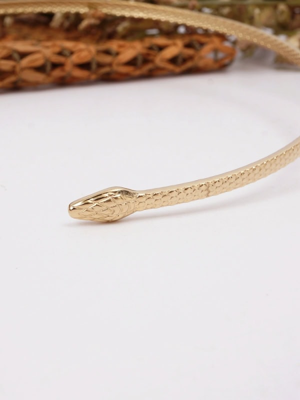 Choker acero inoxidable serpiente detalle