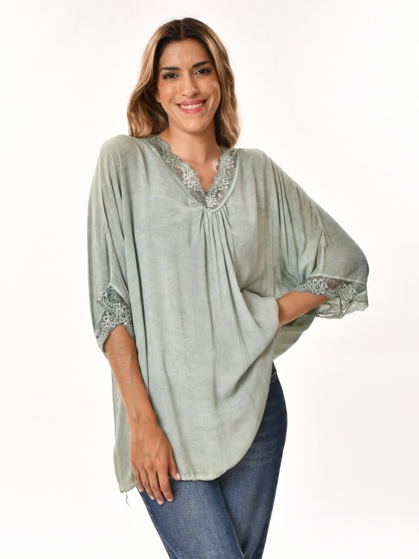 Camiseta oversize puntilla VERDE MILITAR