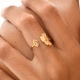 Anillo de acero ajustable hoja Gingko en mano