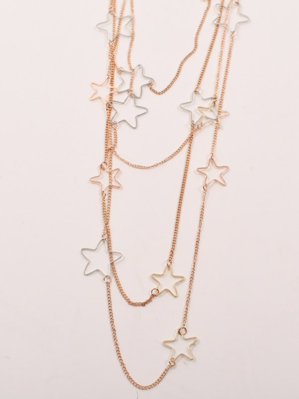 Collar largo multiples cadenas con estrellas detalle