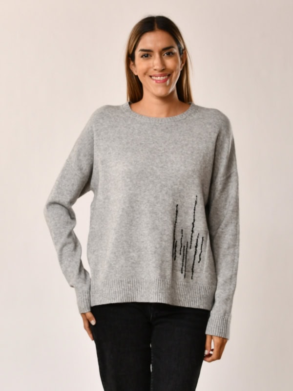 Jersey de mujer con bordado discreto y tacto suave GRIS