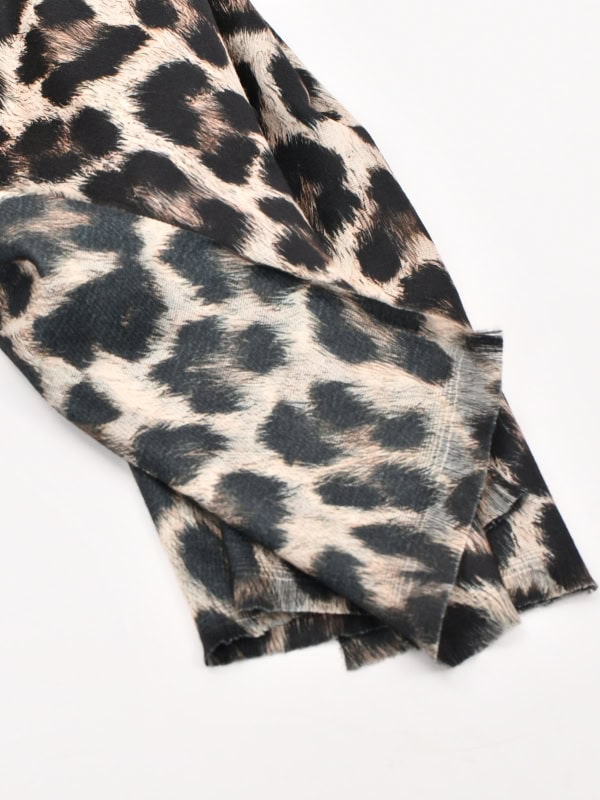 Bufanda Animal Print Tacto Suave BEIGE DETALLE