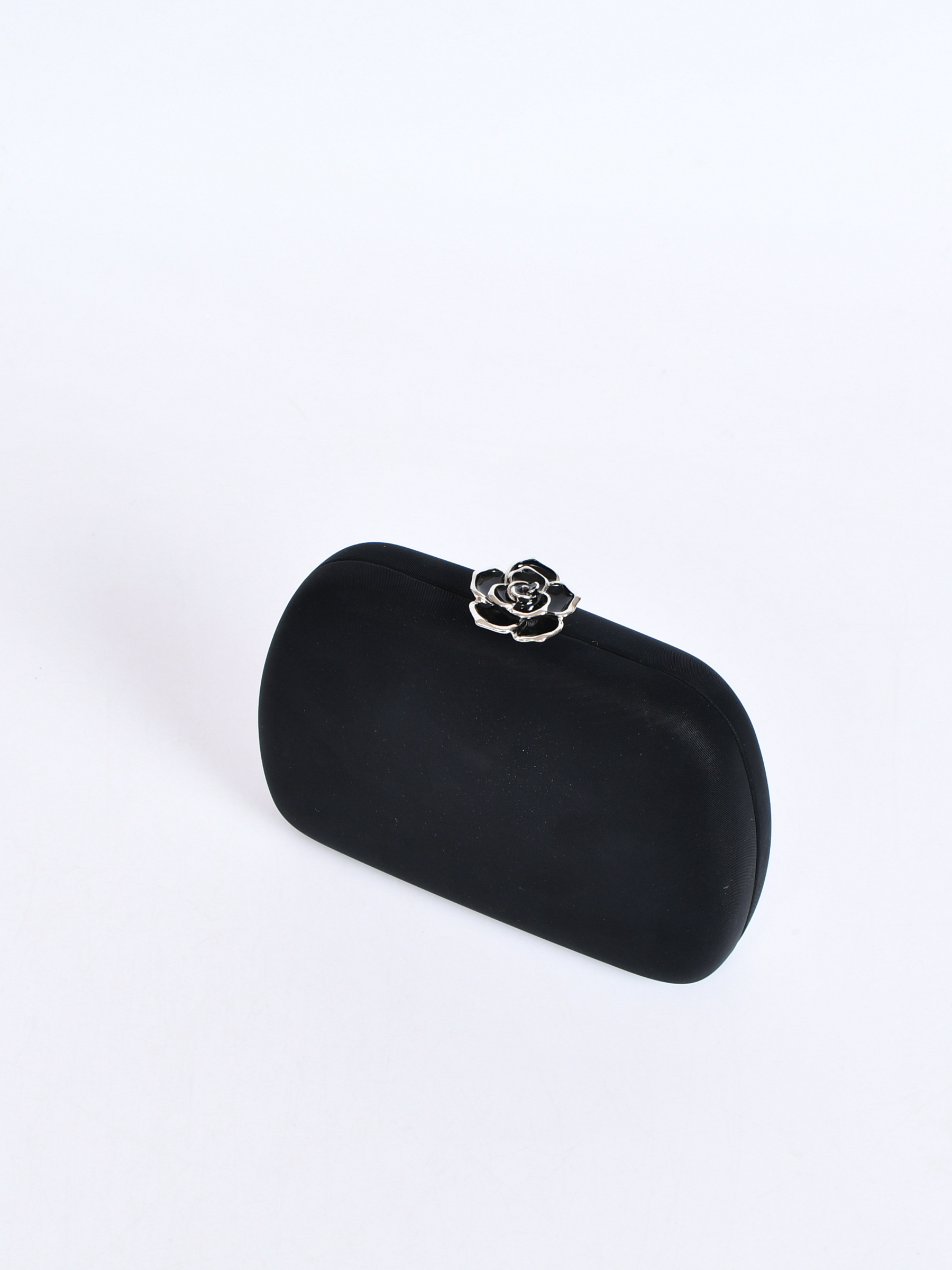Cartera fiesta detalle flor NEGRO PLATEADO
