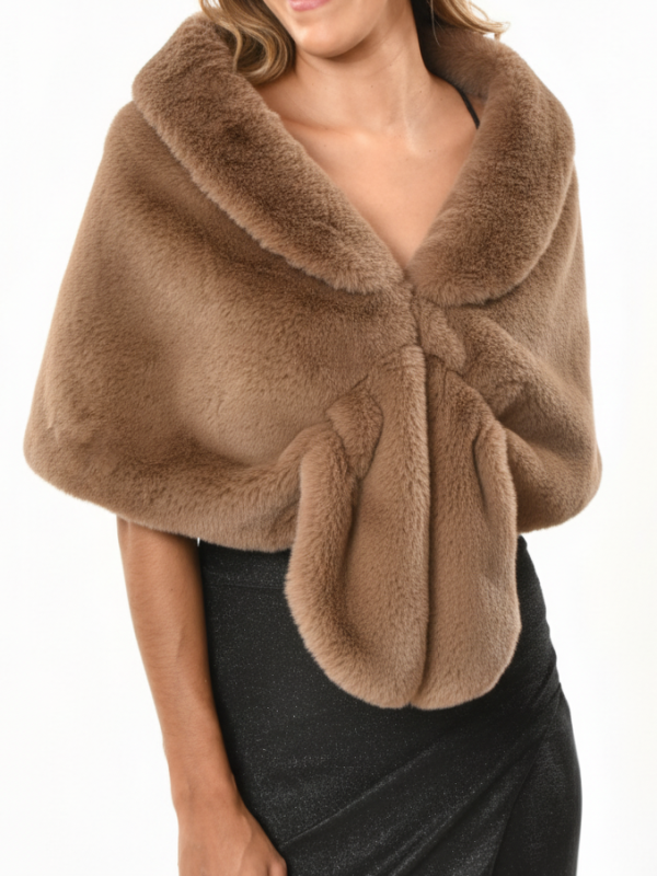 Estola pelo peluche para vestir con cuello taupe claro