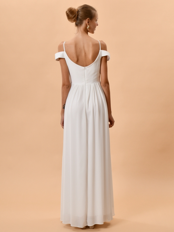 Vestido de novia con hombros descubiertos espalda