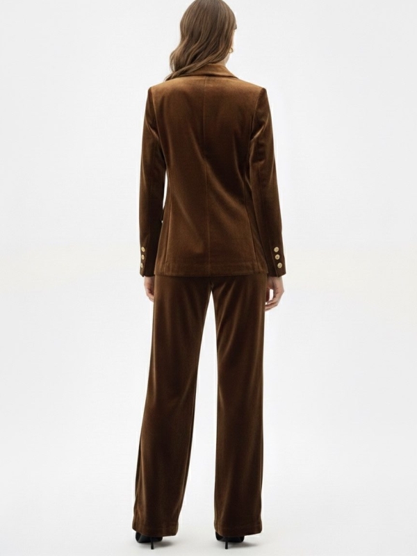 Conjunto Blazer y pantalón terciopelo espalda