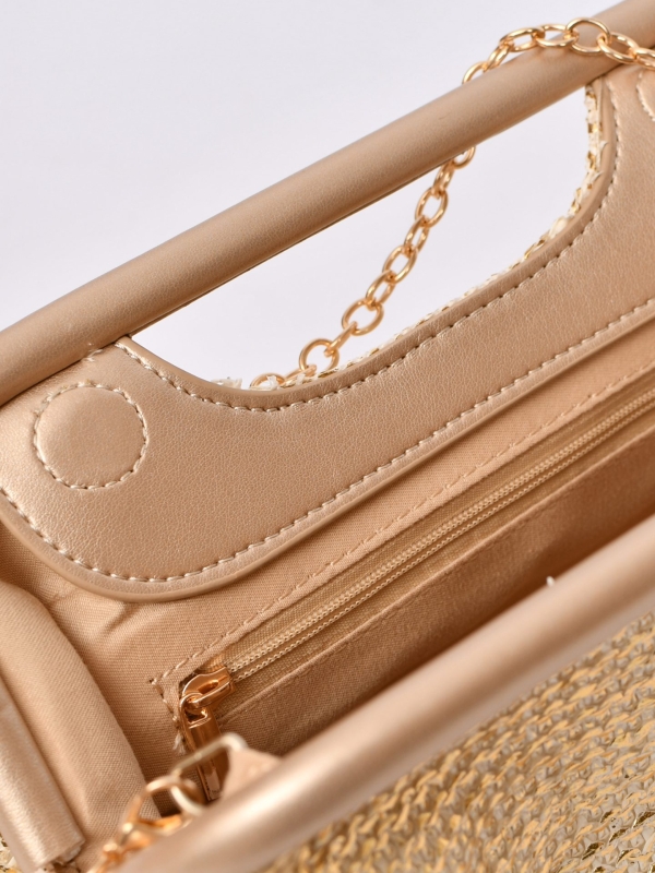 Clutch de rafia metalizada dorado