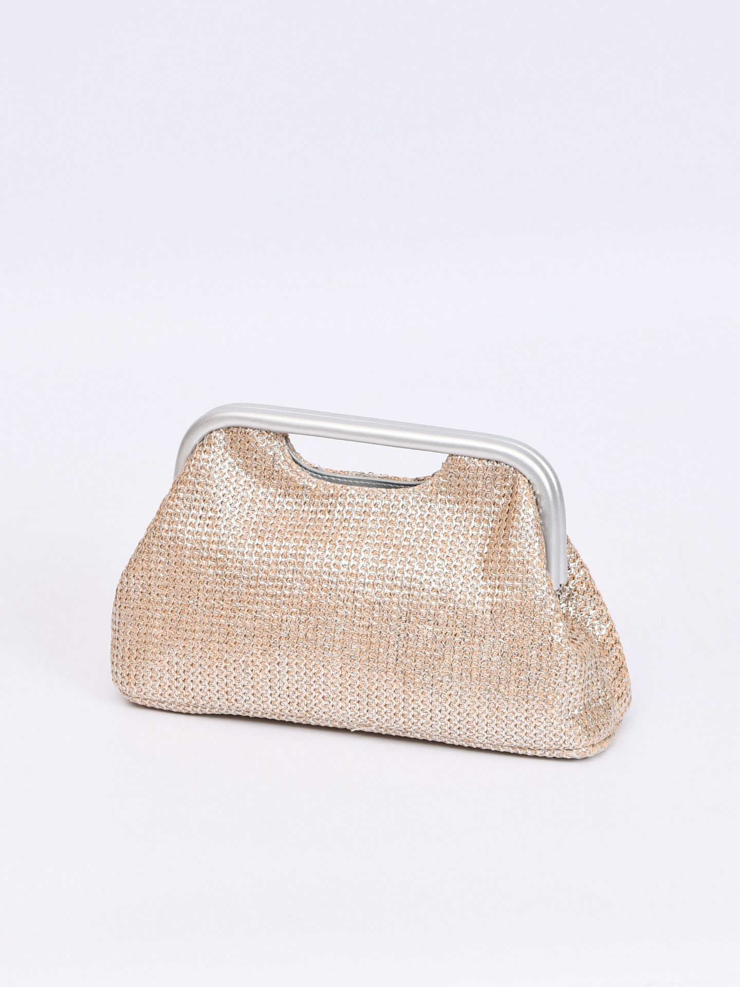 Clutch de rafia metalizada